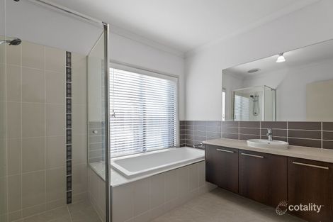 Property photo of 52 Clarendon Drive Keysborough VIC 3173