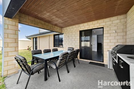 Property photo of 28 Tambellup Drive Dawesville WA 6211