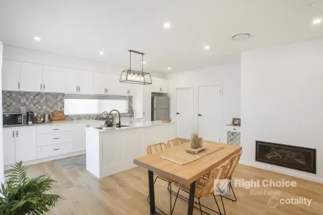 Property photo of 1/32 Addison Avenue Lake Illawarra NSW 2528