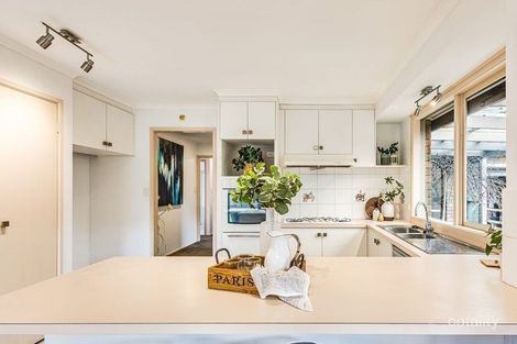 Property photo of 20 Warrawong Drive Berwick VIC 3806