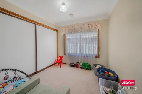 Property photo of 2 Duke Place Dubbo NSW 2830