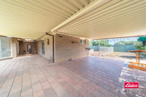 Property photo of 2 Duke Place Dubbo NSW 2830