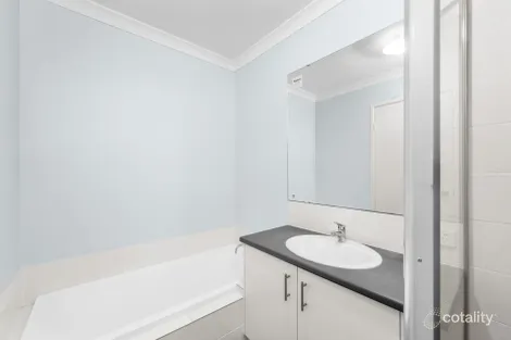 Property photo of 17 Greenwich Way Success WA 6164