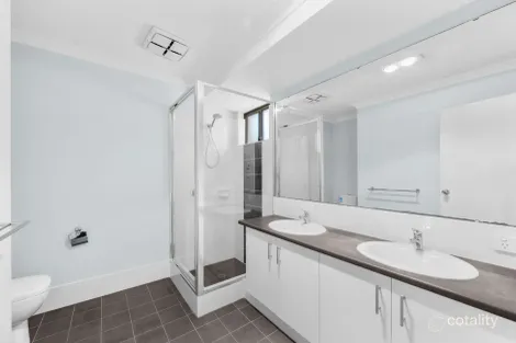 Property photo of 17 Greenwich Way Success WA 6164