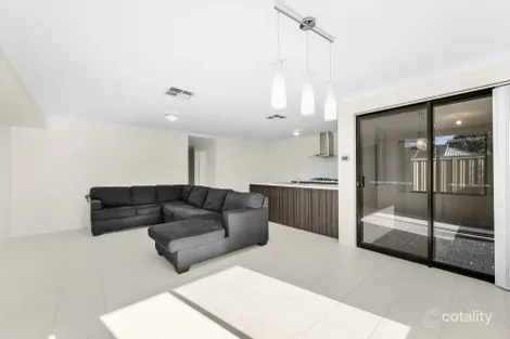 Property photo of 17 Greenwich Way Success WA 6164