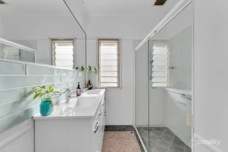 Property photo of 340 Webster Road Stafford Heights QLD 4053