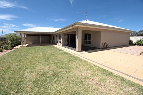 Property photo of 21 Measday Crescent New Town SA 5554