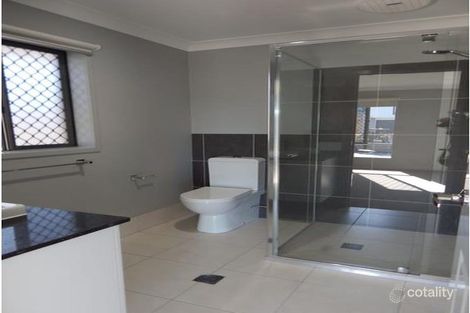 24 Mount Huntley St, Park Ridge, QLD 4125