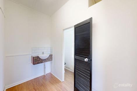 Property photo of 51 Railway Avenue Railway Estate QLD 4810