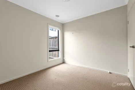Property photo of 34 Papas View Wyndham Vale VIC 3024