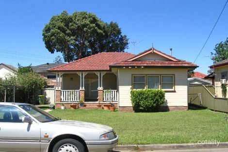 2 Dan St, Merrylands, NSW 2160