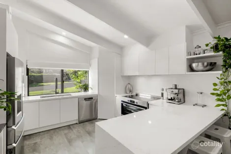 Property photo of 4 Schnapper Close Emerald Beach NSW 2456