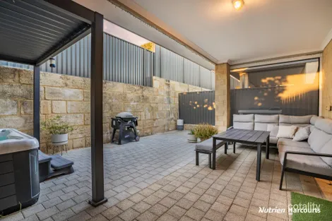 Property photo of 29 Chambered Way Jindalee WA 6036