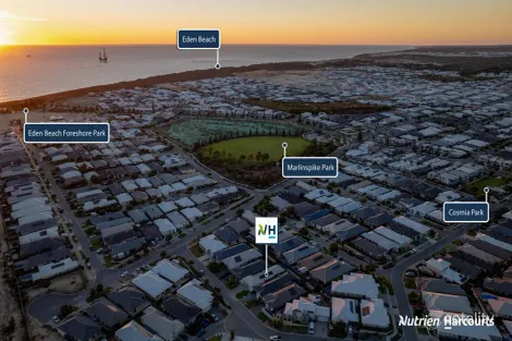 Property photo of 29 Chambered Way Jindalee WA 6036