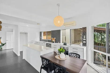 Property photo of 8/5 Brinsmead Terrace Kanimbla QLD 4870