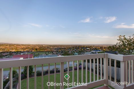 Property photo of 13 Eddie Barron Terrace Pakenham VIC 3810