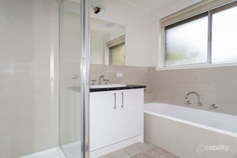 Property photo of 9 Binalong Court Yallambie VIC 3085