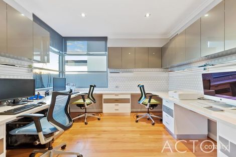 Property photo of 32 Newark Turn North Coogee WA 6163