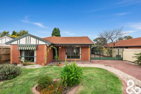 Property photo of 70 Carbon Crescent Mill Park VIC 3082