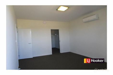Property photo of 164 Liz Kernohan Drive Elderslie NSW 2570