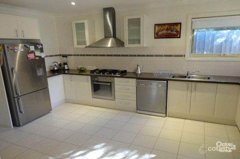 Property photo of 2/61 Carmichael Road Oakleigh East VIC 3166