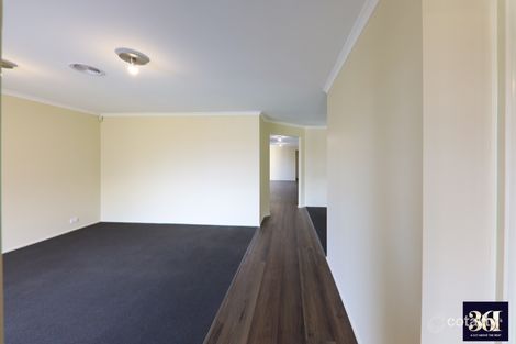 Property photo of 2 Toulouse Crescent Hoppers Crossing VIC 3029