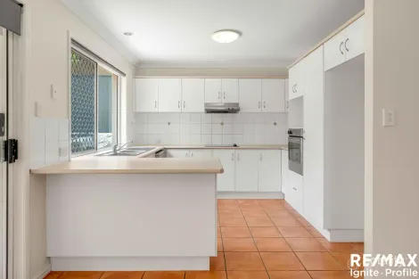 Property photo of 9 Hogan Place Seventeen Mile Rocks QLD 4073