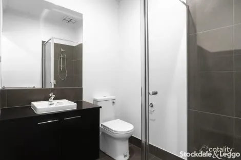 Property photo of 16 Ash Grove Donnybrook VIC 3064