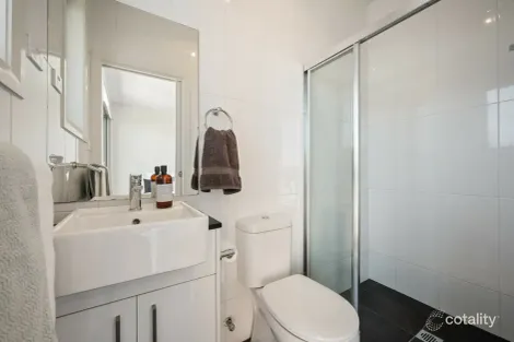 Property photo of 6 Chanter Terrace Coombs ACT 2611