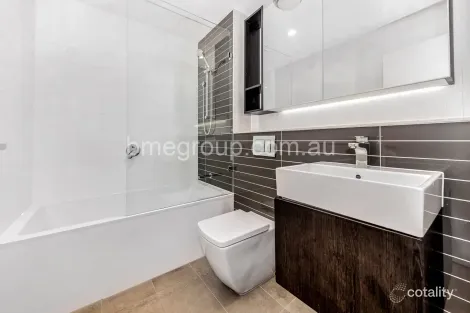 Property photo of 911/13-17 Verona Drive Wentworth Point NSW 2127