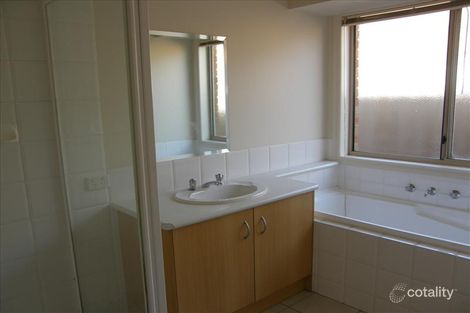 Property photo of 47 Hooker Road Werribee VIC 3030