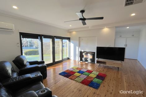 Property photo of 18 Plumpton Road Kooringal NSW 2650