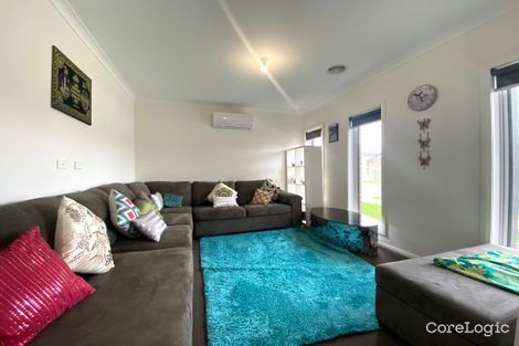 Property photo of 23 Bunurong Avenue Wollert VIC 3750