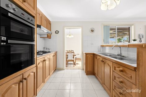 Property photo of 4 Fenech Close Mill Park VIC 3082