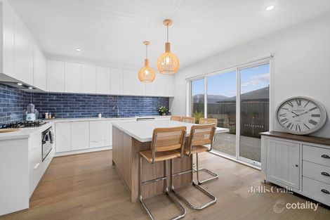 Property photo of 12 Opal Street Alfredton VIC 3350