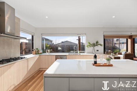 Property photo of 10 Winjeel Avenue Point Cook VIC 3030