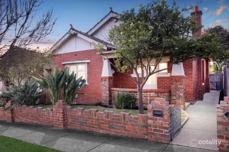 Property photo of 18 Roxburgh Street Ascot Vale VIC 3032