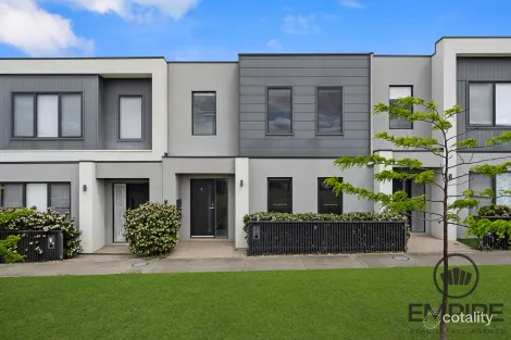 3 Parapet Lane, Clyde North, VIC 3978