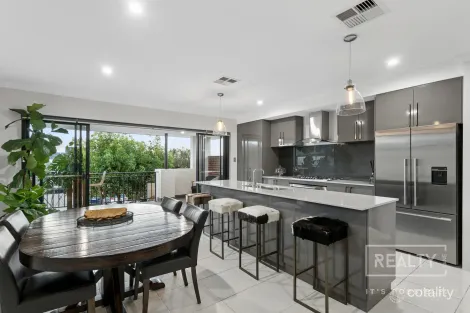 Property photo of 49 Edmondson Crescent Karrinyup WA 6018