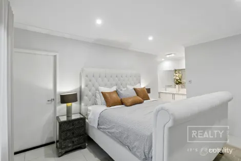Property photo of 49 Edmondson Crescent Karrinyup WA 6018