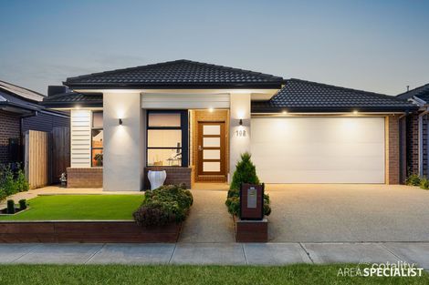 102 Farm Rd, Werribee, VIC 3030