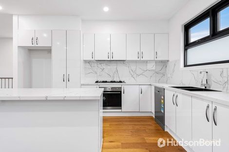 Property photo of 9/1 Banool Quadrant Doncaster East VIC 3109