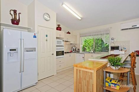 Property photo of 8 Carmarthen Circuit Pacific Pines QLD 4211