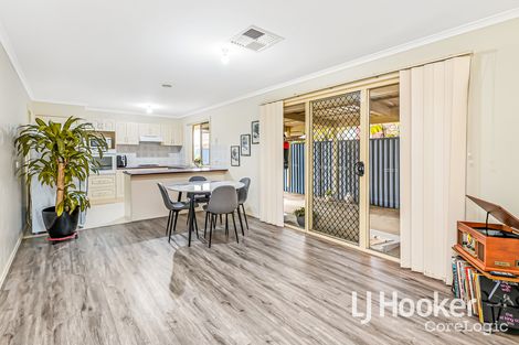 Property photo of 12 River Red Grove Pakenham VIC 3810