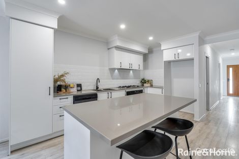 Property photo of 3 Bouquet Circuit Diggers Rest VIC 3427