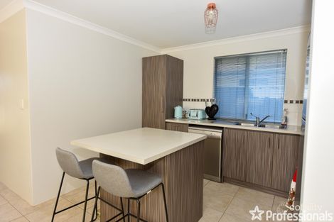 Property photo of 4 Honeysuckle Mews Baldivis WA 6171
