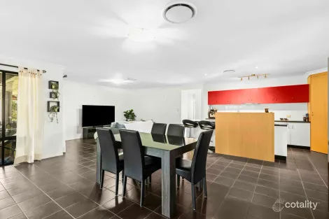 Property photo of 1 Garvan Court Highfields QLD 4352