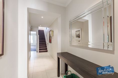 Property photo of 22 Rourke Lane Kensington VIC 3031