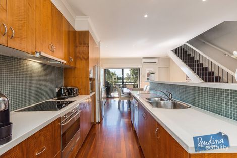 Property photo of 22 Rourke Lane Kensington VIC 3031