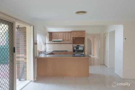 Property photo of 15 Matthews Crescent Roxburgh Park VIC 3064